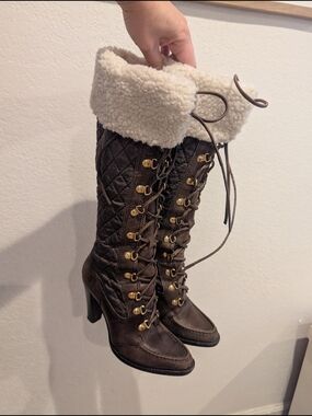MICHAEL Michael Kors Brown Quilted Lace-Up Boots with Cream Shearling Cuff